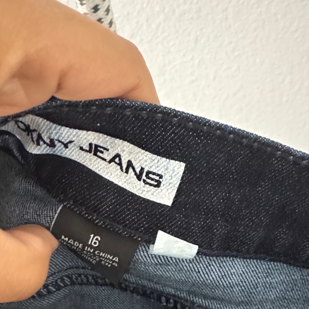 Women’s Jean Pedal Pushers - Picture 4 of 4